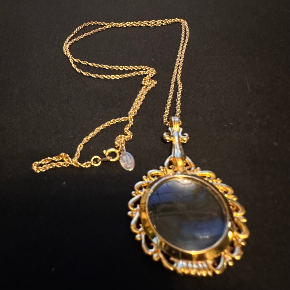 Vintage Joan Rivers Gold Magnifying Glass Pendant